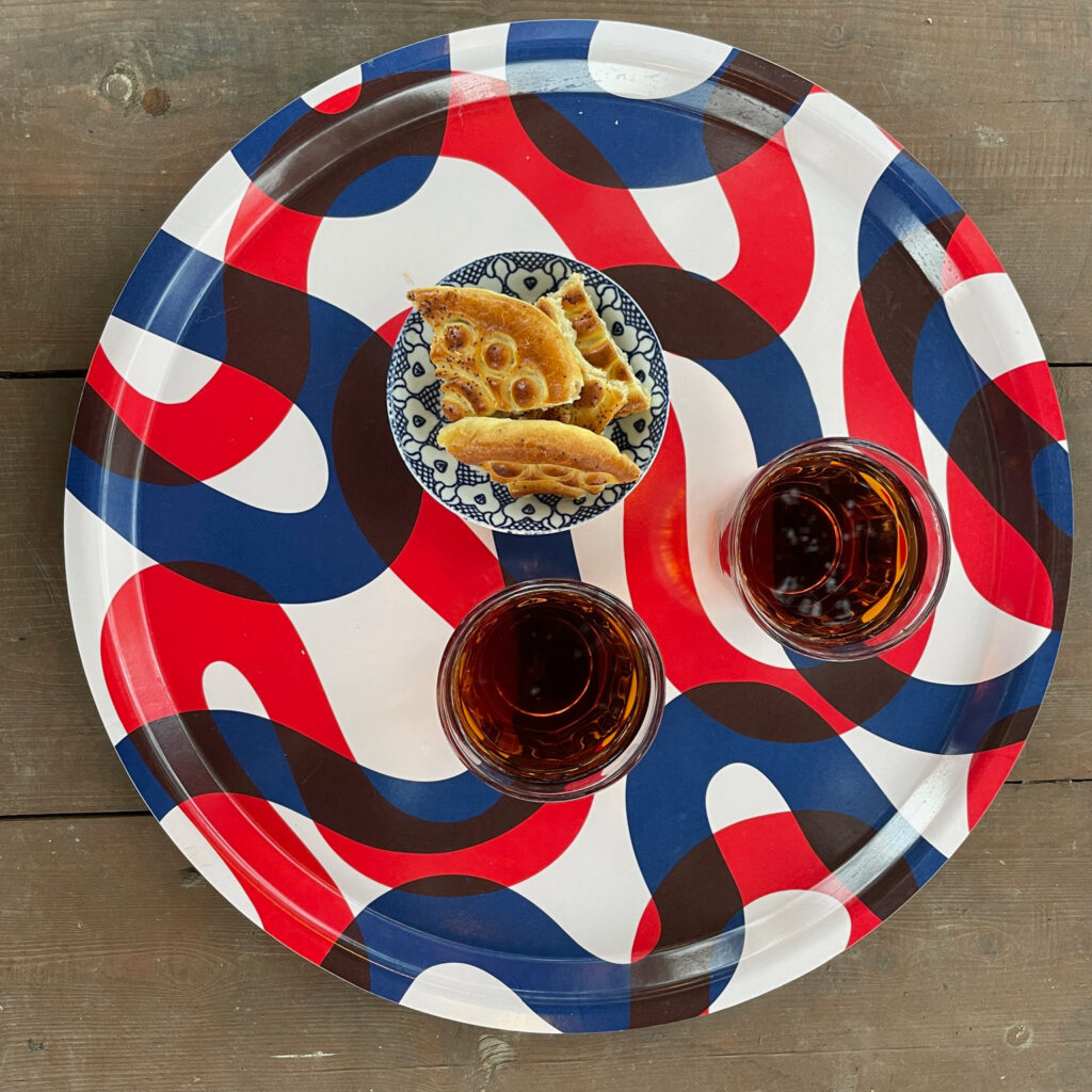 چای و کلوچه